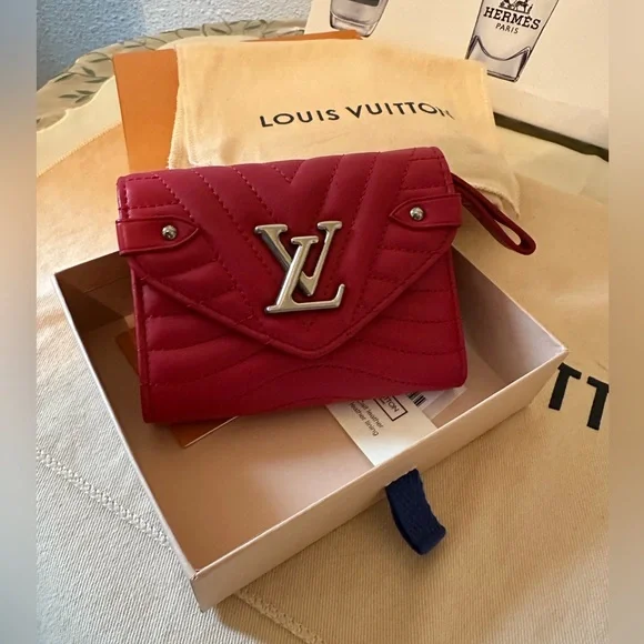 Louis Vuitton Wave Compact Wallet - Picture 4 of 10